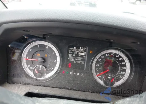 2020 Ram 1500 Classic Tradesman 4X2 5'7 Box из США, поврежденный, VIN 3C6RR6KT9LG127747